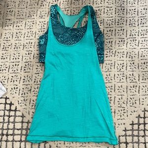 Lululemon tank with built in bra